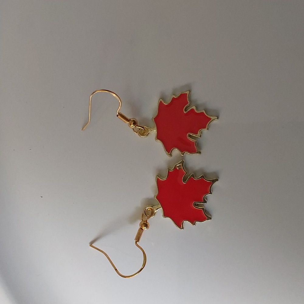 Maple leaf Earrings Colorful Fall Autumn ORANGE